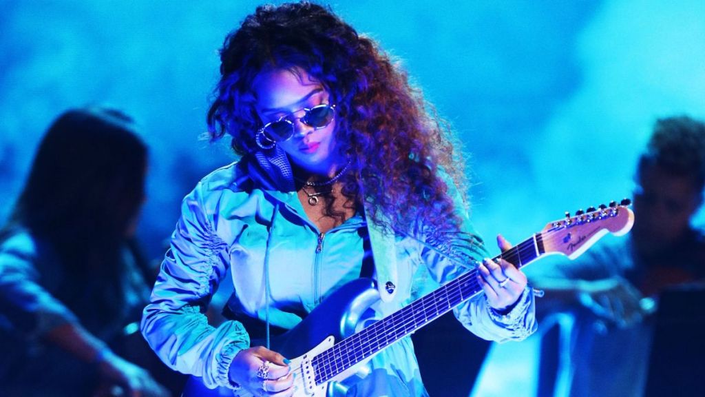 2018 H.E.R. at BET Awards