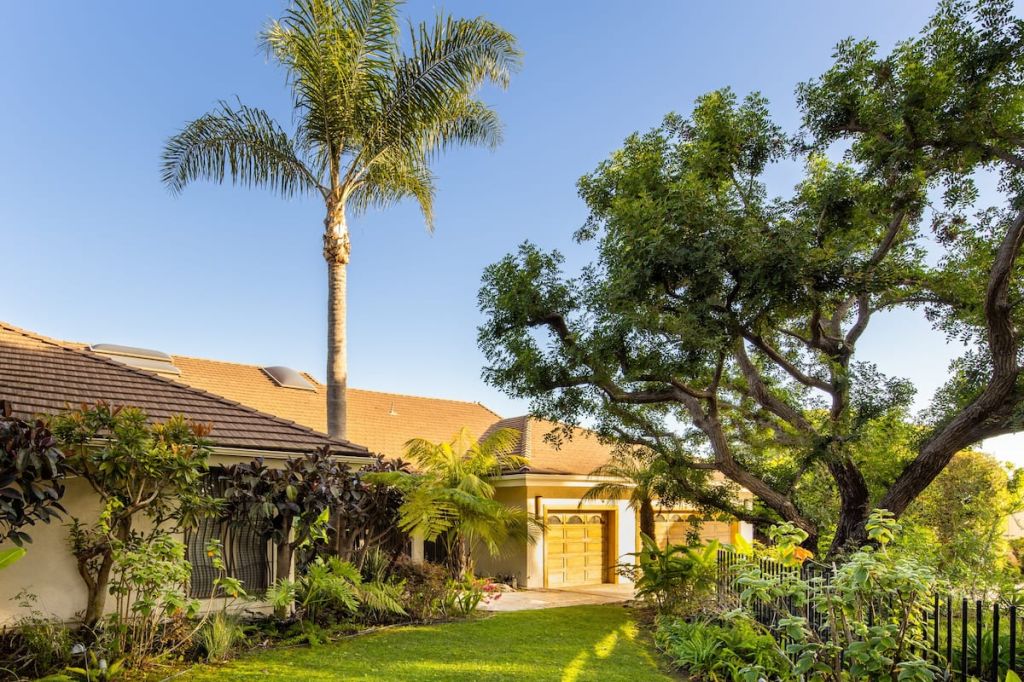 Issa Rae's LA Home on Airbnb