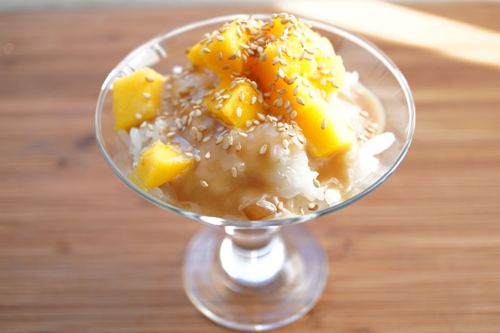 Thai Sticky Rice with Coconut Cream and Mango