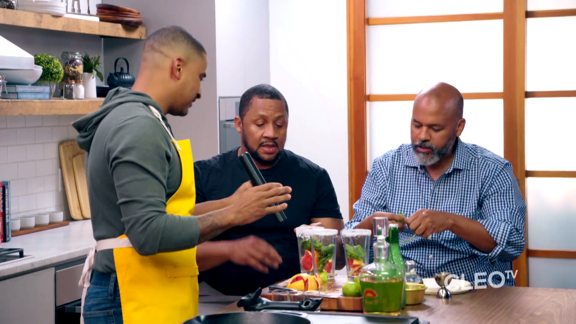 Chef JJ's Basil Grapefruit Paloma | CLEO TV On Ice 🍸